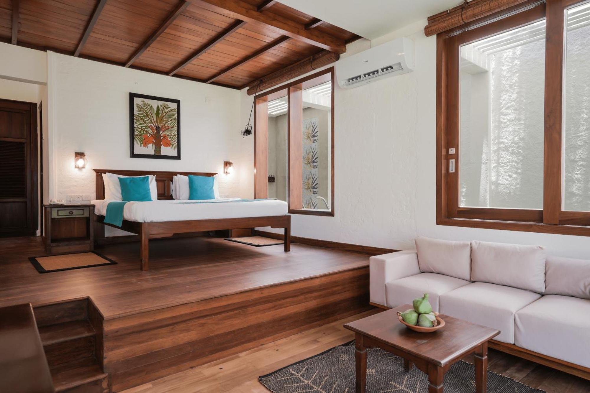 Hibiscus Beach Hotel & Villas Kalutara Bagian luar foto