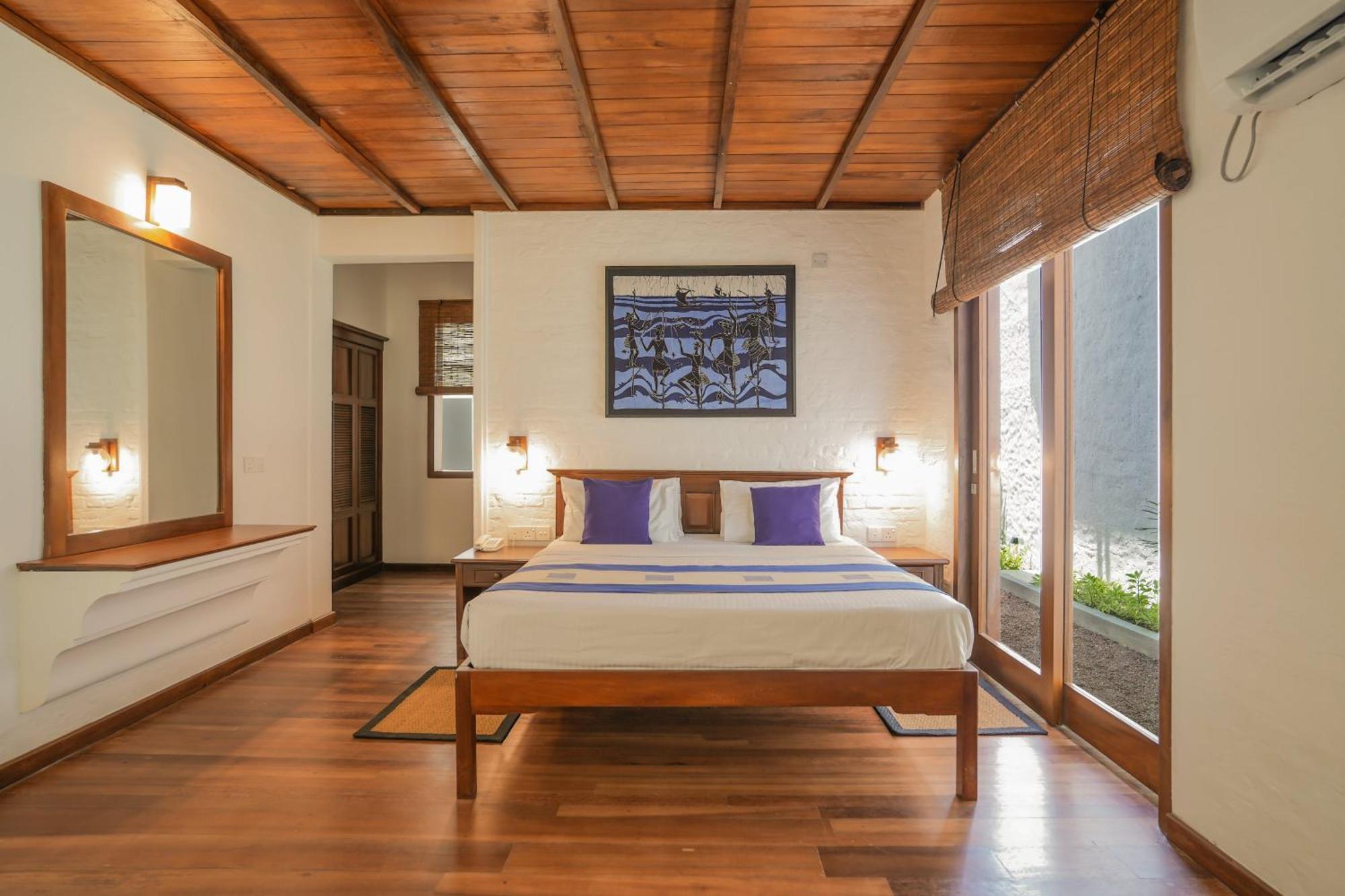 Hibiscus Beach Hotel & Villas Kalutara Bagian luar foto